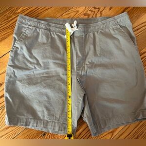 Goodfellow & Co Men's Light Gray Athletic Shorts